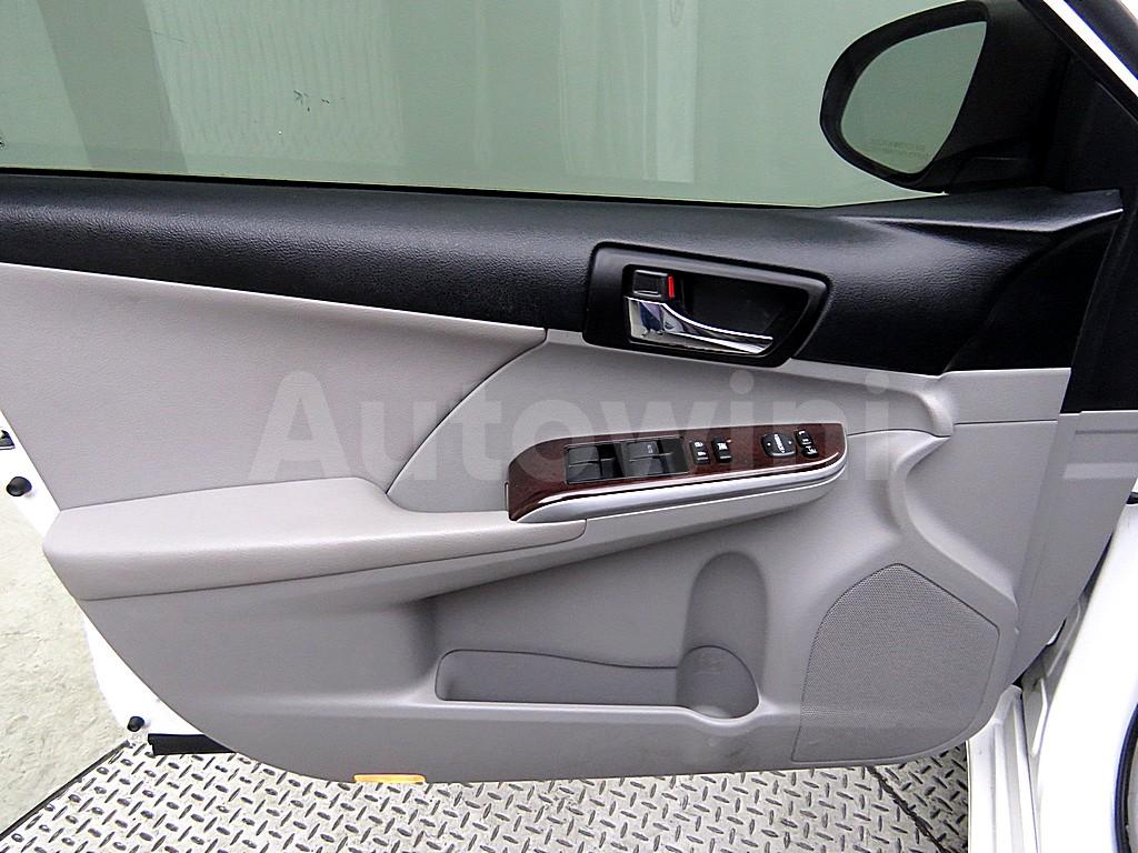 2012 TOYOTA CAMRY 2.5 - 8