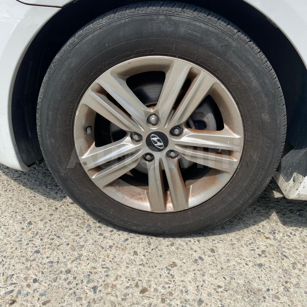2013 HYUNDAI YF SONATA STYLE A/T - 9
