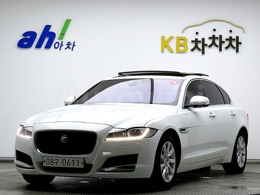 SAJBB4BN9HCY27042 2017 JAGUAR XF 2.0D PRESTIGE X260-0