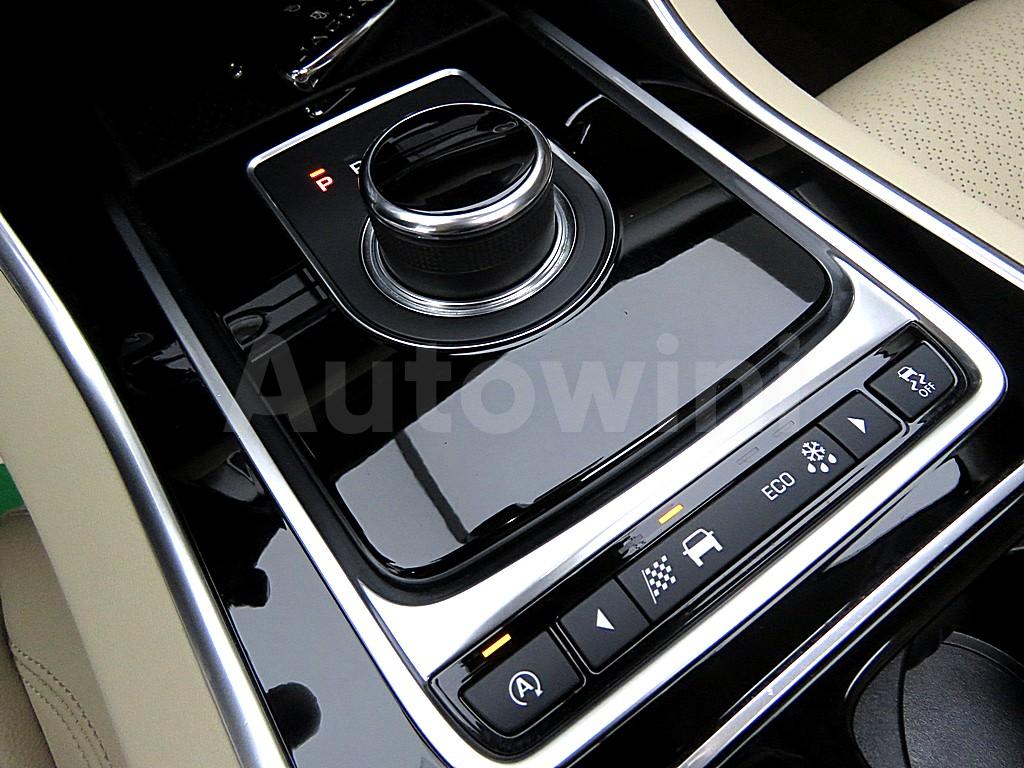 2017 JAGUAR XF 2.0D PRESTIGE X260 - 13
