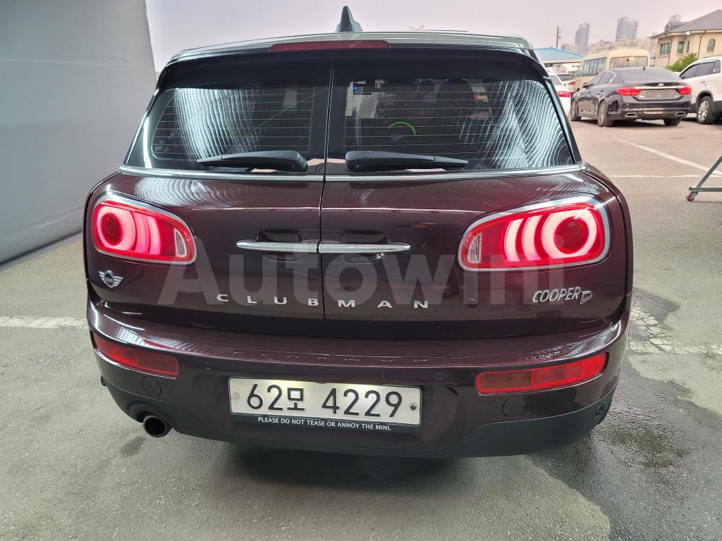 WMWLR9105J2E69869 2018 MINI COOPER D CLUBMAN ORIGINAL MILEAGE, NO ACCIDENT-3