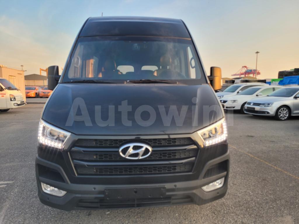 KMJUG17RPJC002163 2018 HYUNDAI SOLATI LUXURY FULL OPTION-0