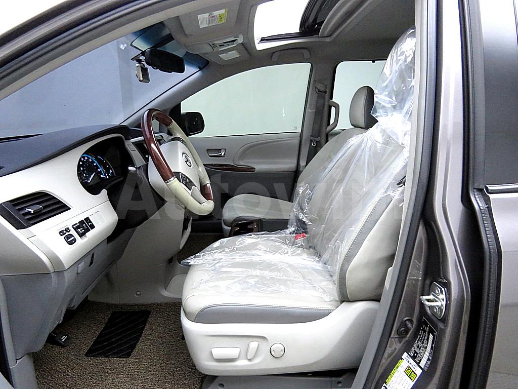 2014 TOYOTA SIENNA 3.5 2WD - 9