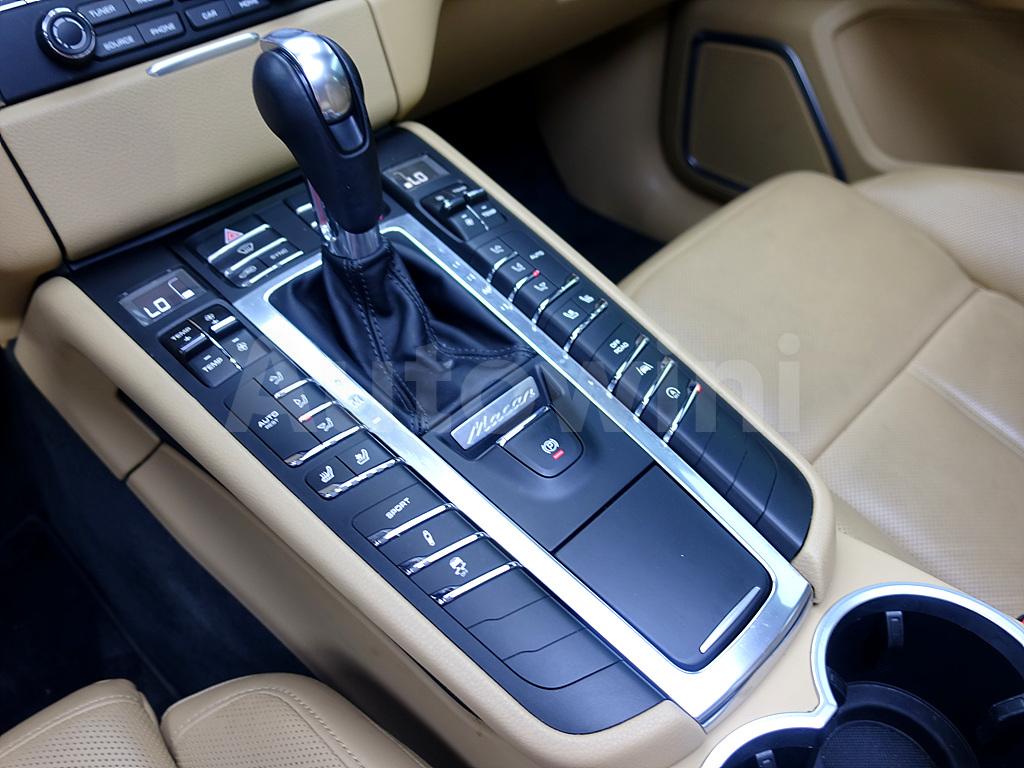 2017 PORSCHE MACAN S - 12