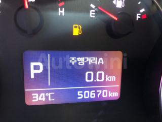 2014 KIA  CARENS RONDO LPG 7 SEATS SUNROOF A/T - 32