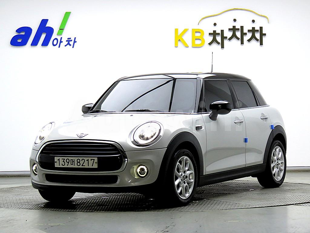 2020 MINI COOPER FIVE-DOOR - 1