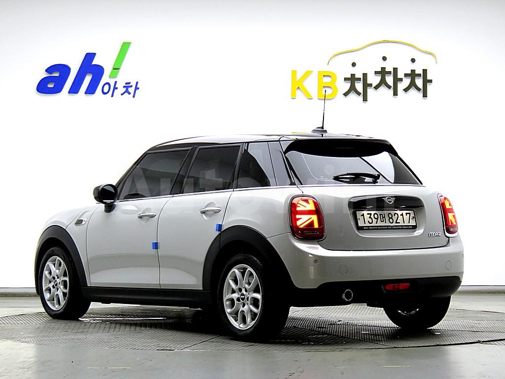 2020 MINI COOPER FIVE-DOOR - 4