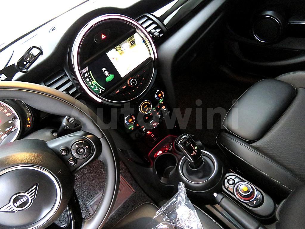 2020 MINI COOPER FIVE-DOOR - 11