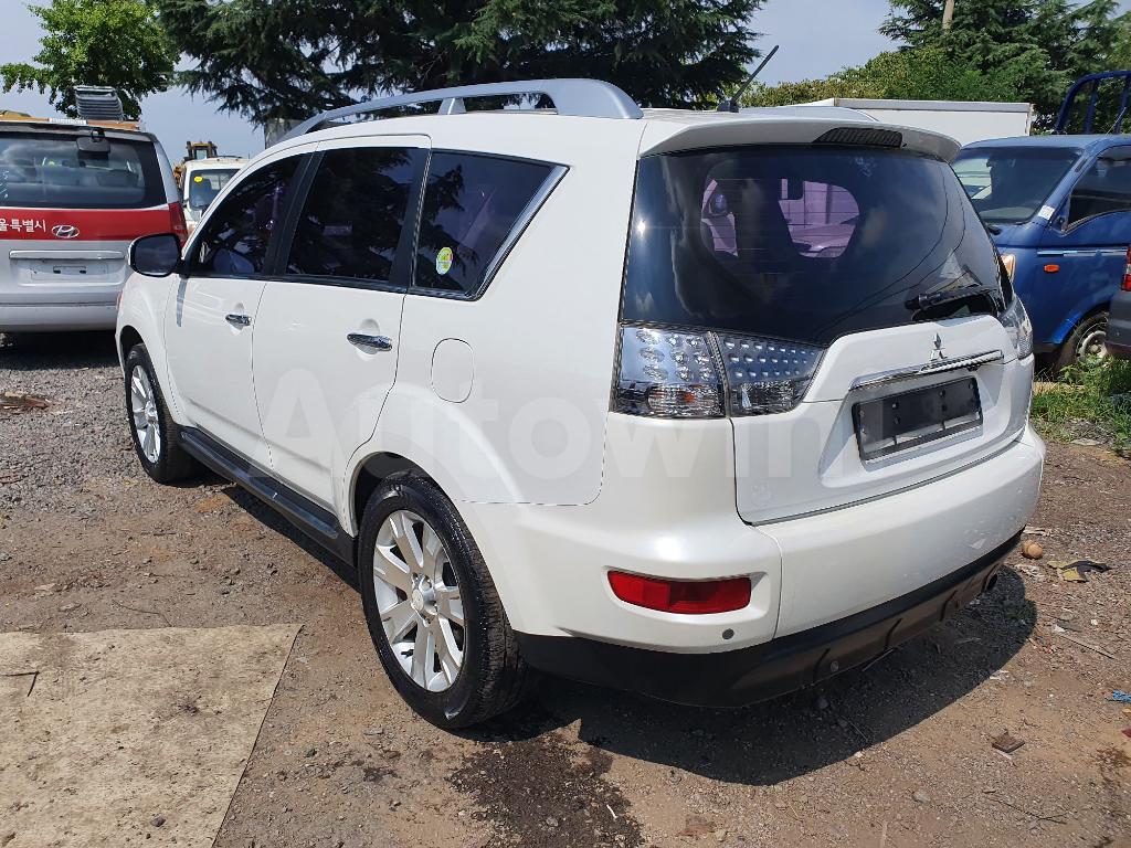 2010 MITSUBISHI OUTLANDER GASOLLIN 4WD - 7