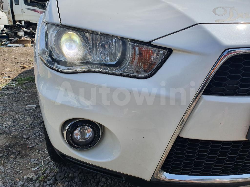 2010 MITSUBISHI OUTLANDER GASOLLIN 4WD - 10