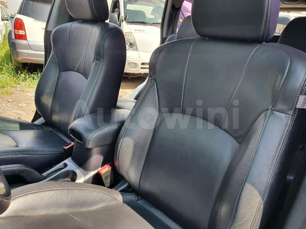 2010 MITSUBISHI OUTLANDER GASOLLIN 4WD - 26