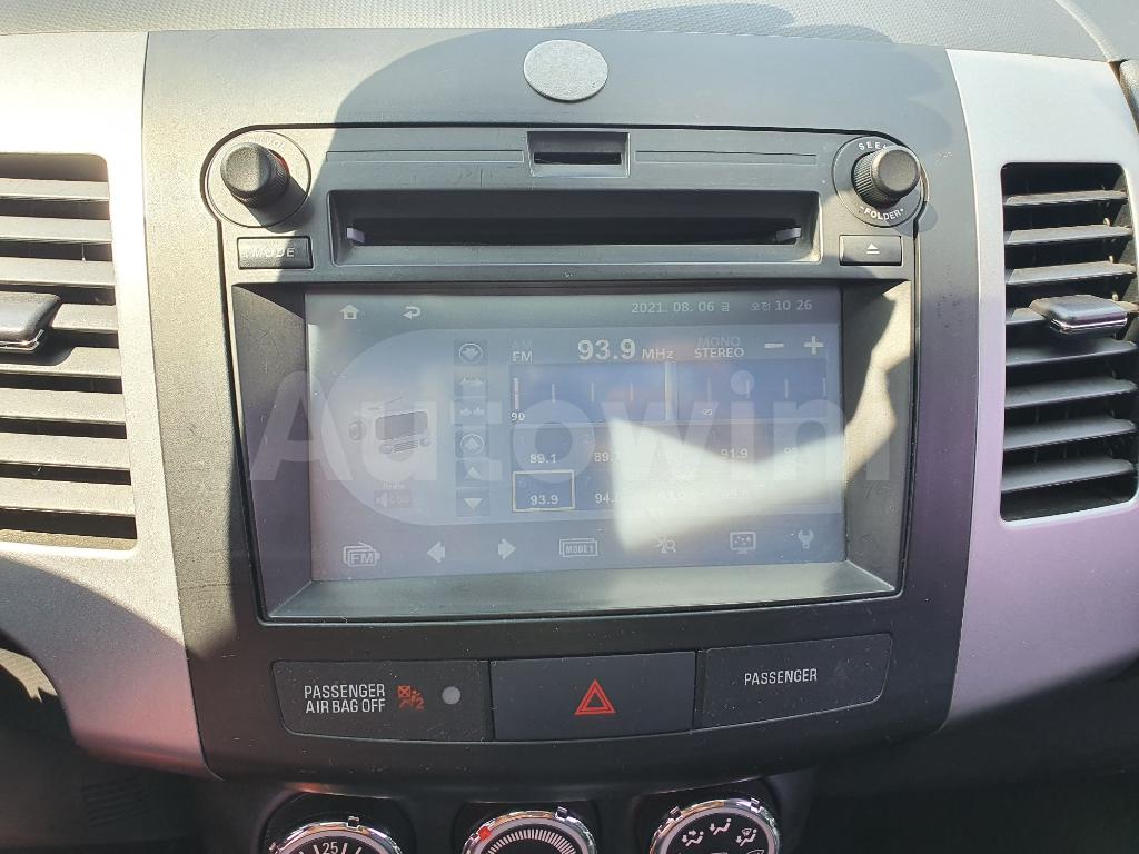 2010 MITSUBISHI OUTLANDER GASOLLIN 4WD - 45
