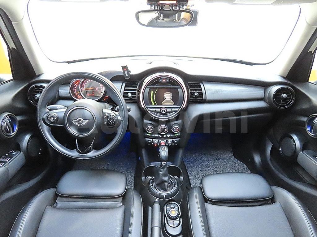 WMWXT3105G2C96380 2016 MINI COOPER D 1.5 미니트림-5