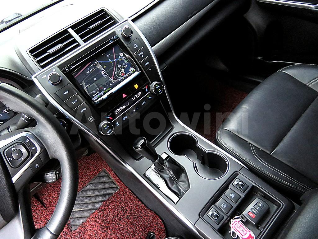 2017 TOYOTA  CAMRY 2.5 HYBRID XLE - 11