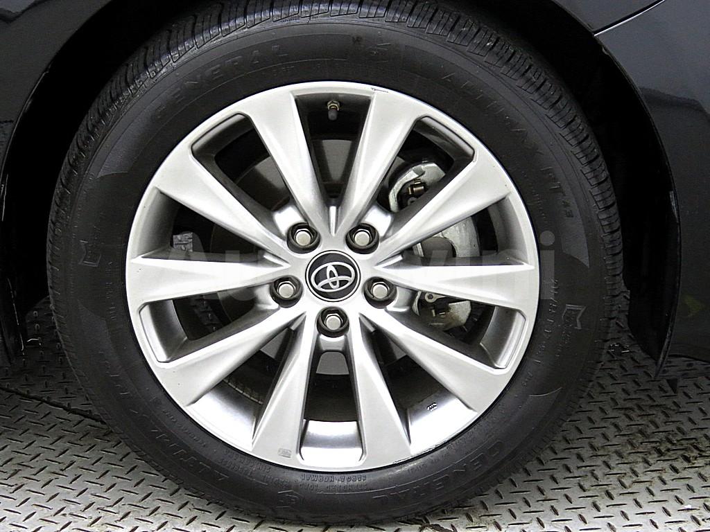 2017 TOYOTA  CAMRY 2.5 HYBRID XLE - 18