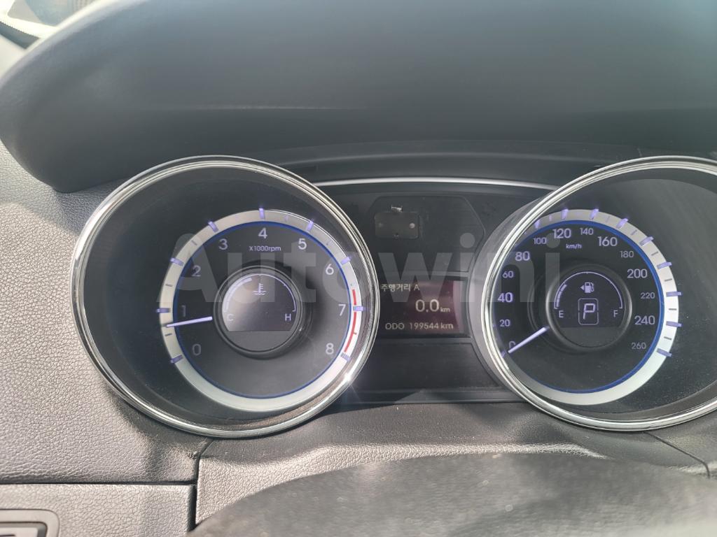 2014 HYUNDAI YF SONATA 13/14Г, NO DAMAGE, 2AIRBAGS - 11