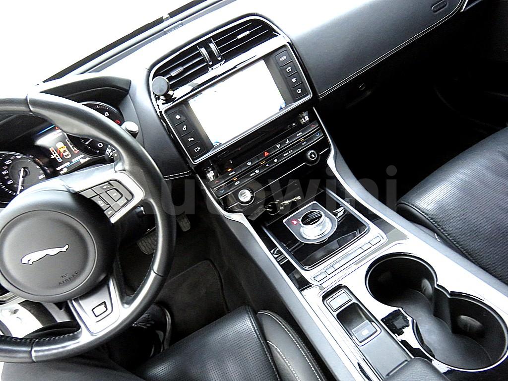 2016 JAGUAR XE 2.0D R SPORTS - 11