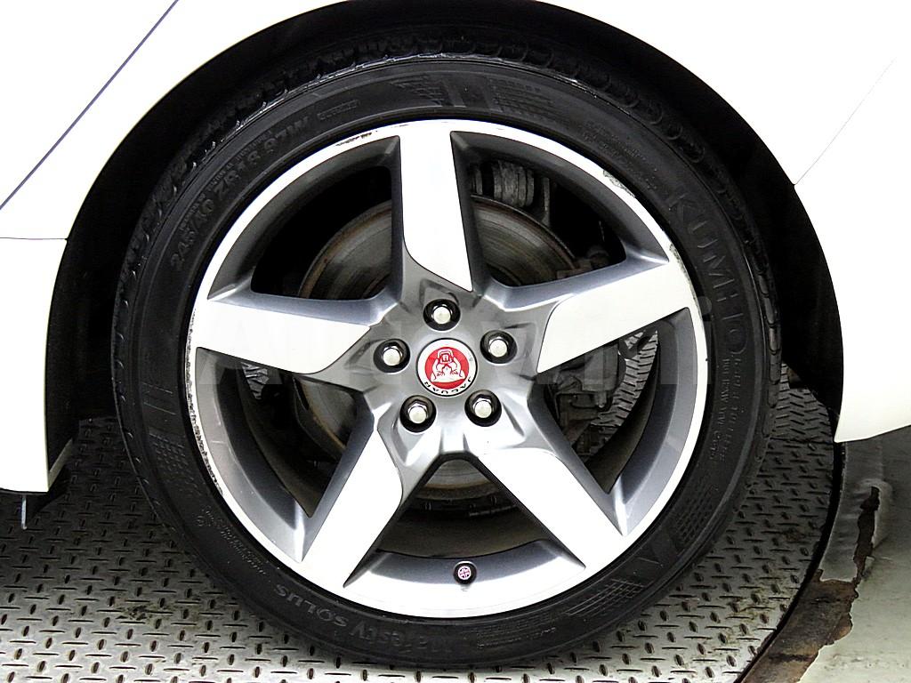 2016 JAGUAR XE 2.0D R SPORTS - 16