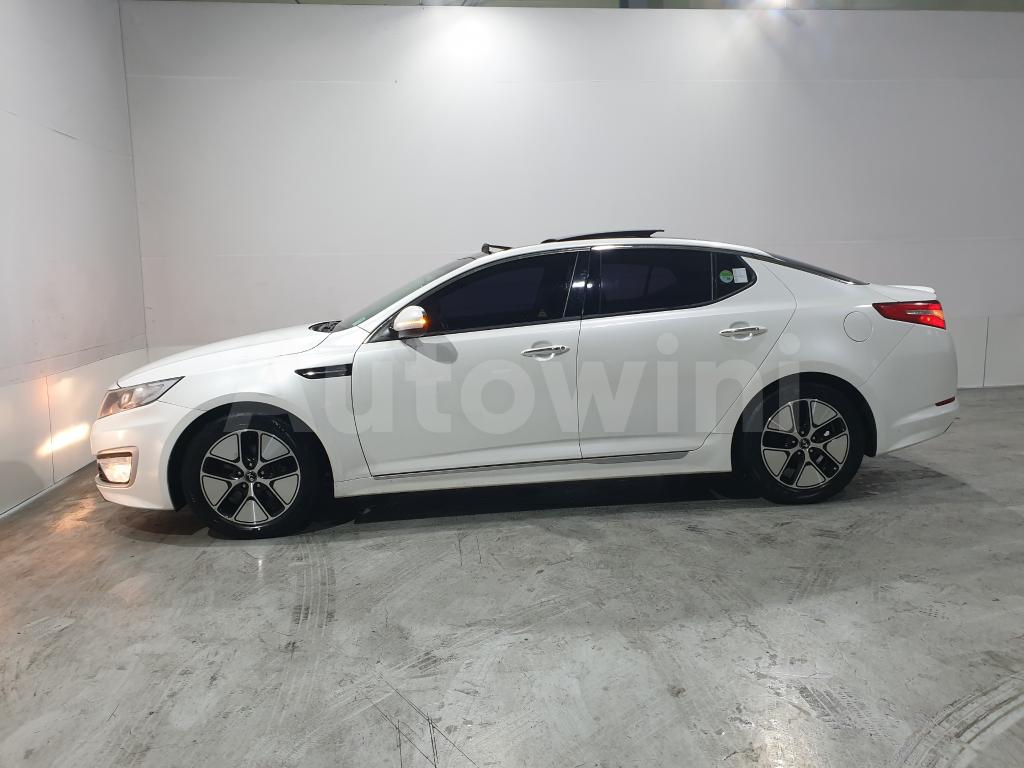 KNAGN41CBCA003076 2012 KIA K5 HYBRID OPTIMA SUNROOF/ABS/R-CAM/NO ACCIDENT-1