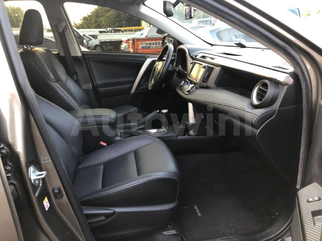 2014 TOYOTA RAV4 LIMITED - 29