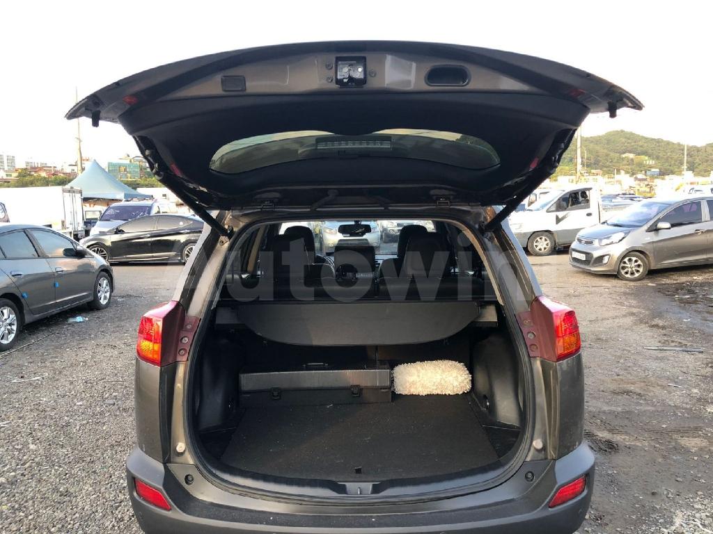 2014 TOYOTA RAV4 LIMITED - 30