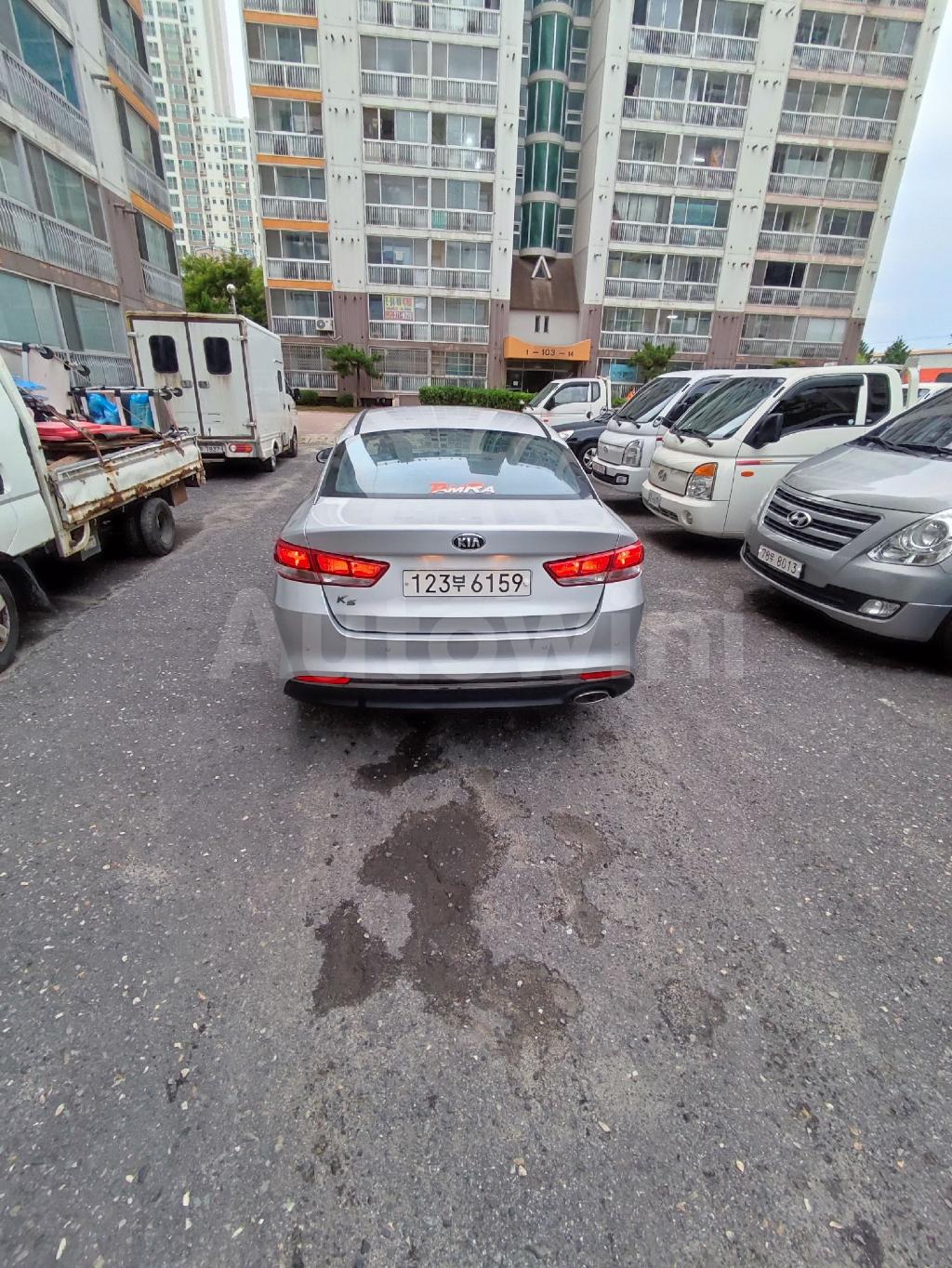 KNAGS416BGA004616   ?RE-CARVED VIN NUMBER  BUYERS NEED TO CHECK IF RE-CARVED VIN NUMBERS ARE ALLOWED IN THEIR COUNTRY TO AVOID CUSTOMS ISSUES BEFORE BOOKING. 2015 KIA K5 2ND GEN OPTIMA 력셔리-1