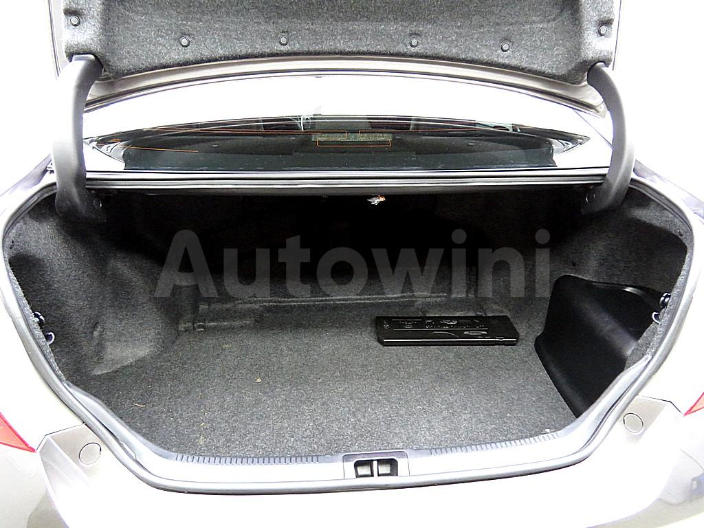 2016 TOYOTA  CAMRY 2.5 HYBRID XLE - 16