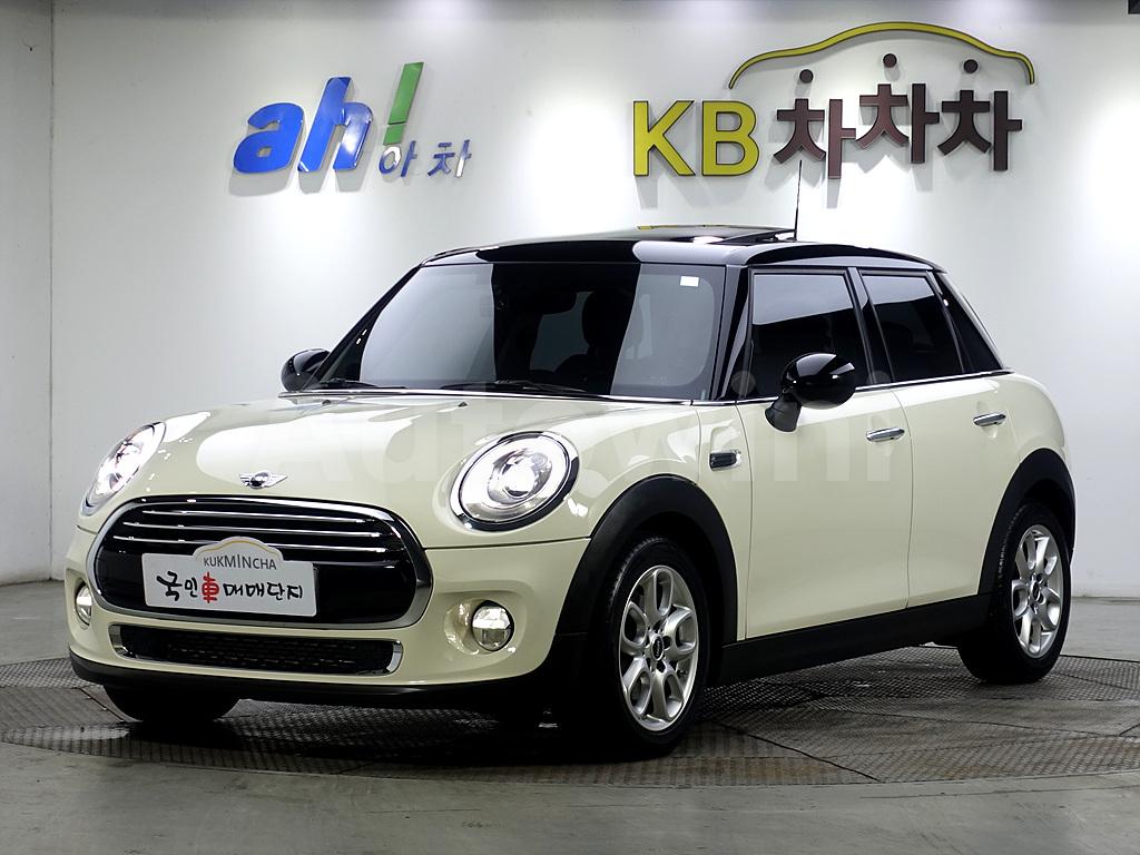 WMWXT3104FT853589 2015 MINI COOPER D FIVE-DOOR-0