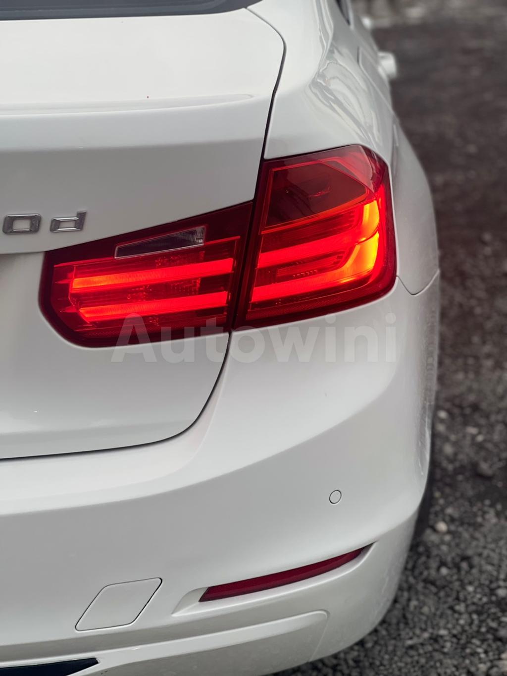 2012 BMW 3 SERIES F30  320D - 10