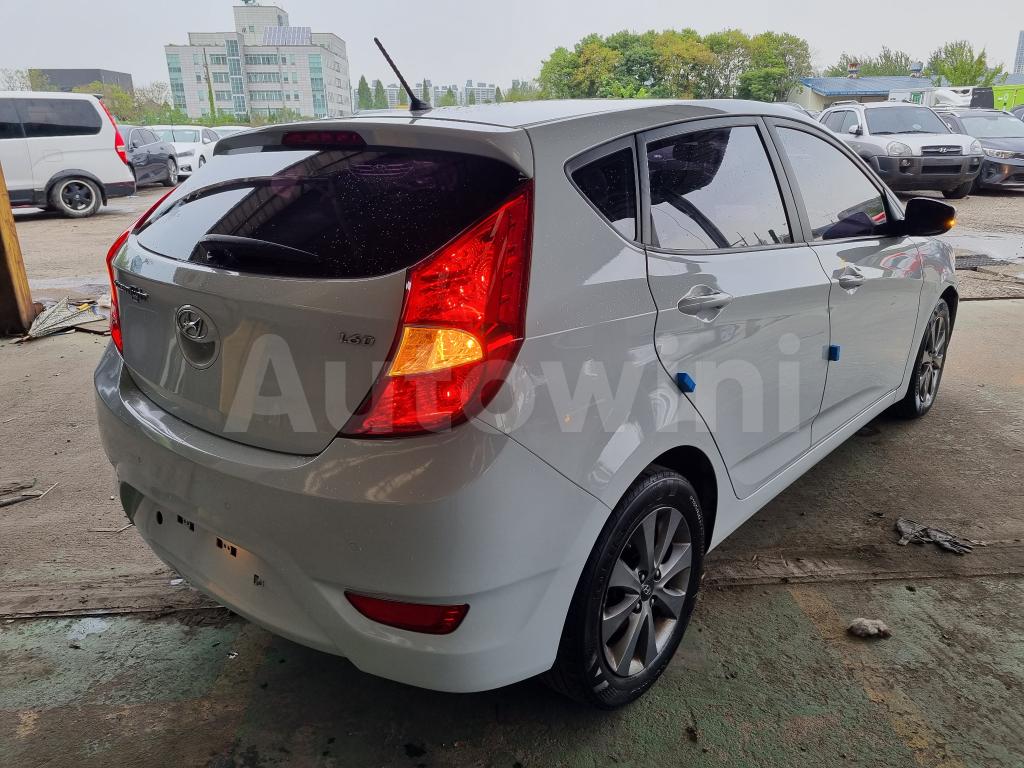 KMHCT51UGKU384385 2019 HYUNDAI ACCENT  DIESEL WIT MODERN NO ACCIDENT-4