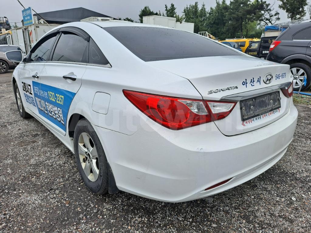 KMHEC41LBGA683764 2016 HYUNDAI YF SONATA THE BRILLIANT DELUXE LPG DUAL AIR BAG-4