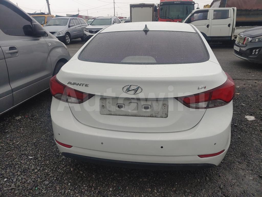 2015 HYUNDAI  AVANTE ELANTRA 1.6 SMART - 8