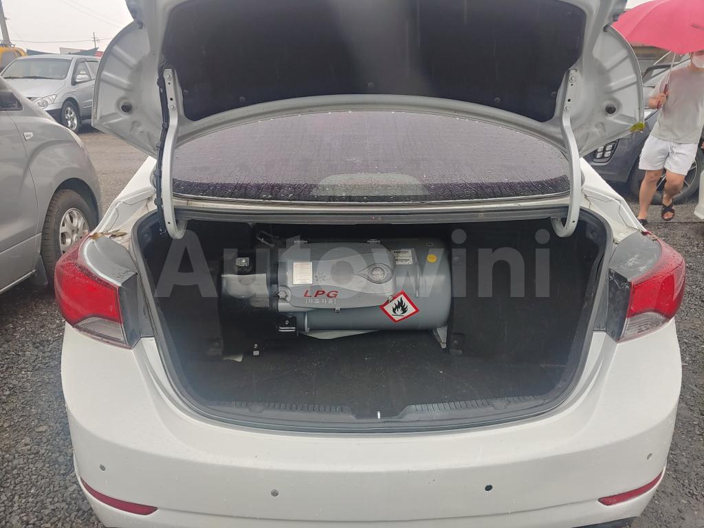 2015 HYUNDAI  AVANTE ELANTRA 1.6 SMART - 35