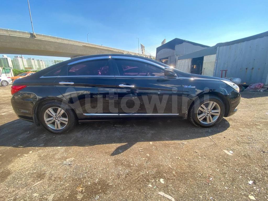 KMHEC41LBDA517282 2013 HYUNDAI YF SONATA PRIVATE TAXI/NO ACCIDENT-3