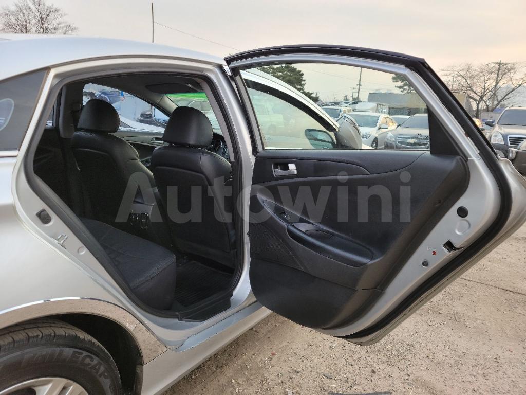 2014 HYUNDAI YF SONATA NO ACCIDENTI - 32