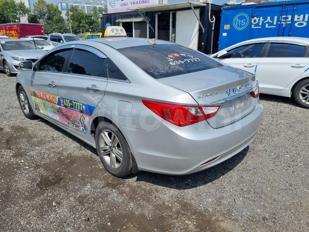 KMHEC41LBDA485235 2013 HYUNDAI YF SONATA LPG TAXI-5