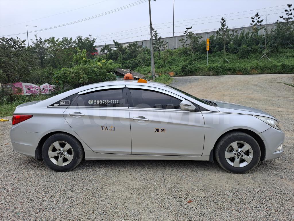 KMHEC41LBDA507996 2013 HYUNDAI YF SONATA ABS-5