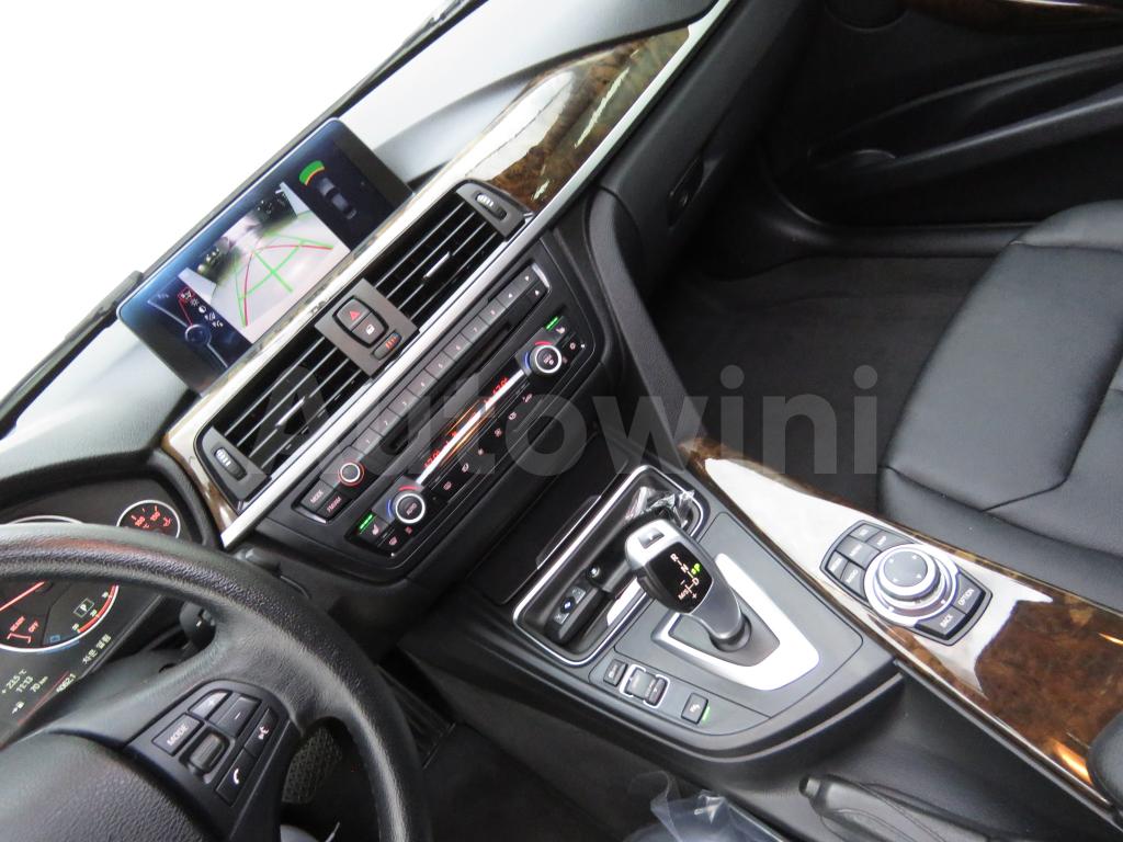 2012 BMW 3 SERIES F30  320D - 10