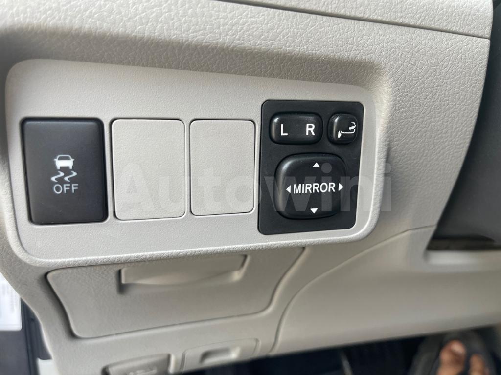 2011 TOYOTA COROLLA FULL OPTION - 31