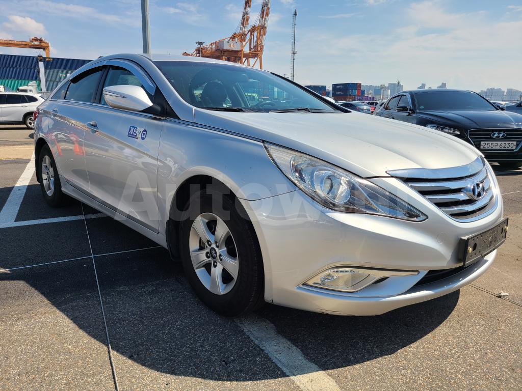 KMHEC41LBDA575469 2013 HYUNDAI YF SONATA NO ACCIDENT PRIVATE TAXI-0