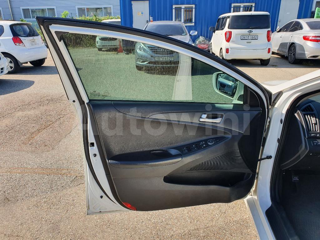 2013 HYUNDAI YF SONATA GOOD CONDITION - 28