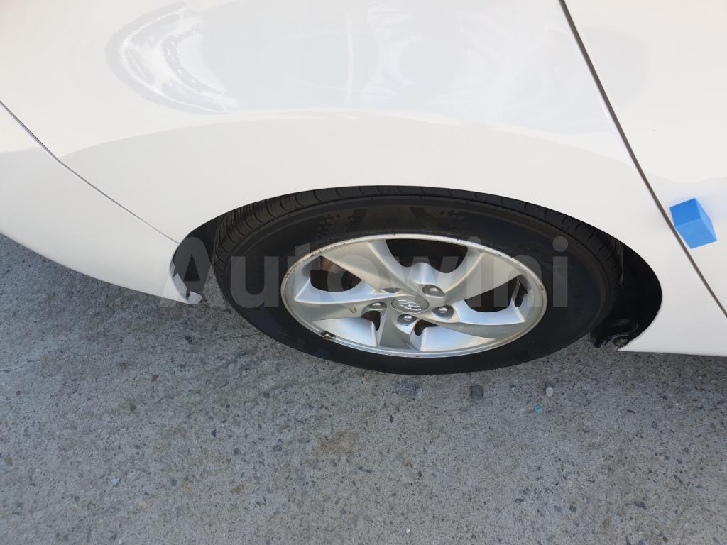 2015 HYUNDAI  AVANTE ELANTRA PRIMIUM LPI - 13