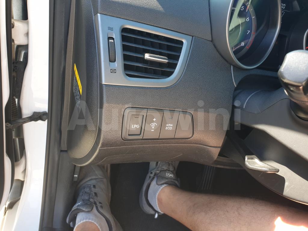 2015 HYUNDAI  AVANTE ELANTRA PRIMIUM LPI - 25