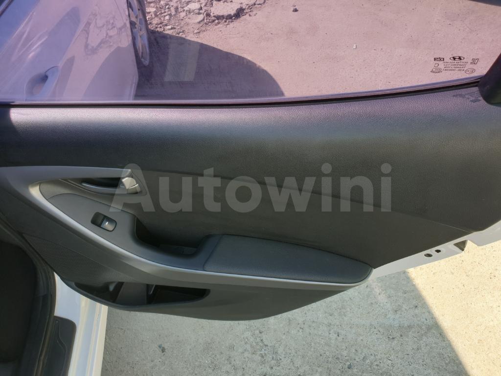 2015 HYUNDAI  AVANTE ELANTRA PRIMIUM LPI - 35
