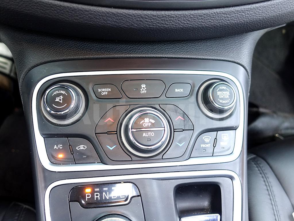 2015 CHRYSLER 200 2ND GEN 2.4 C - 12