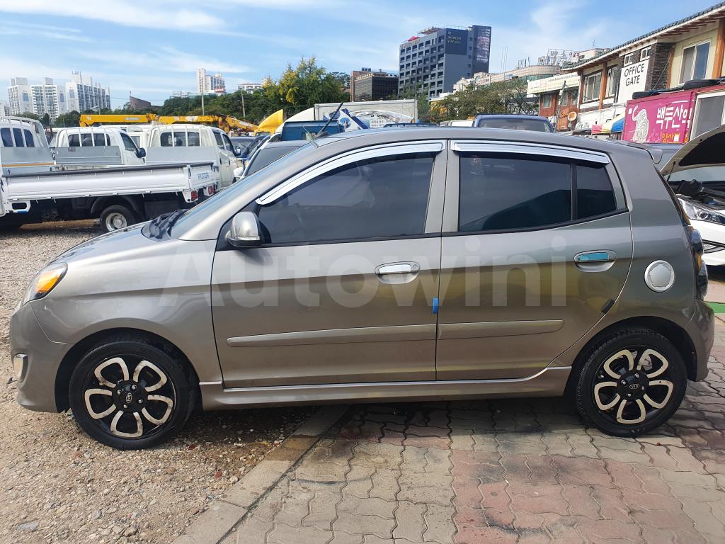 2011 KIA  MORNING PICANTO SLX A/T - 2