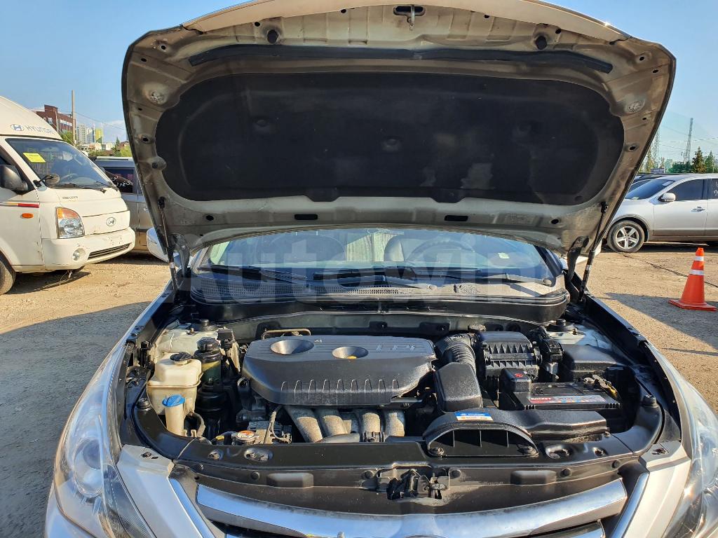 2013 HYUNDAI YF SONATA NO ACCIDENT LPG M/T - 27