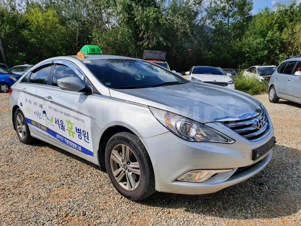 KMHEC41LBDA509644 2013 HYUNDAI YF SONATA TAXI-1