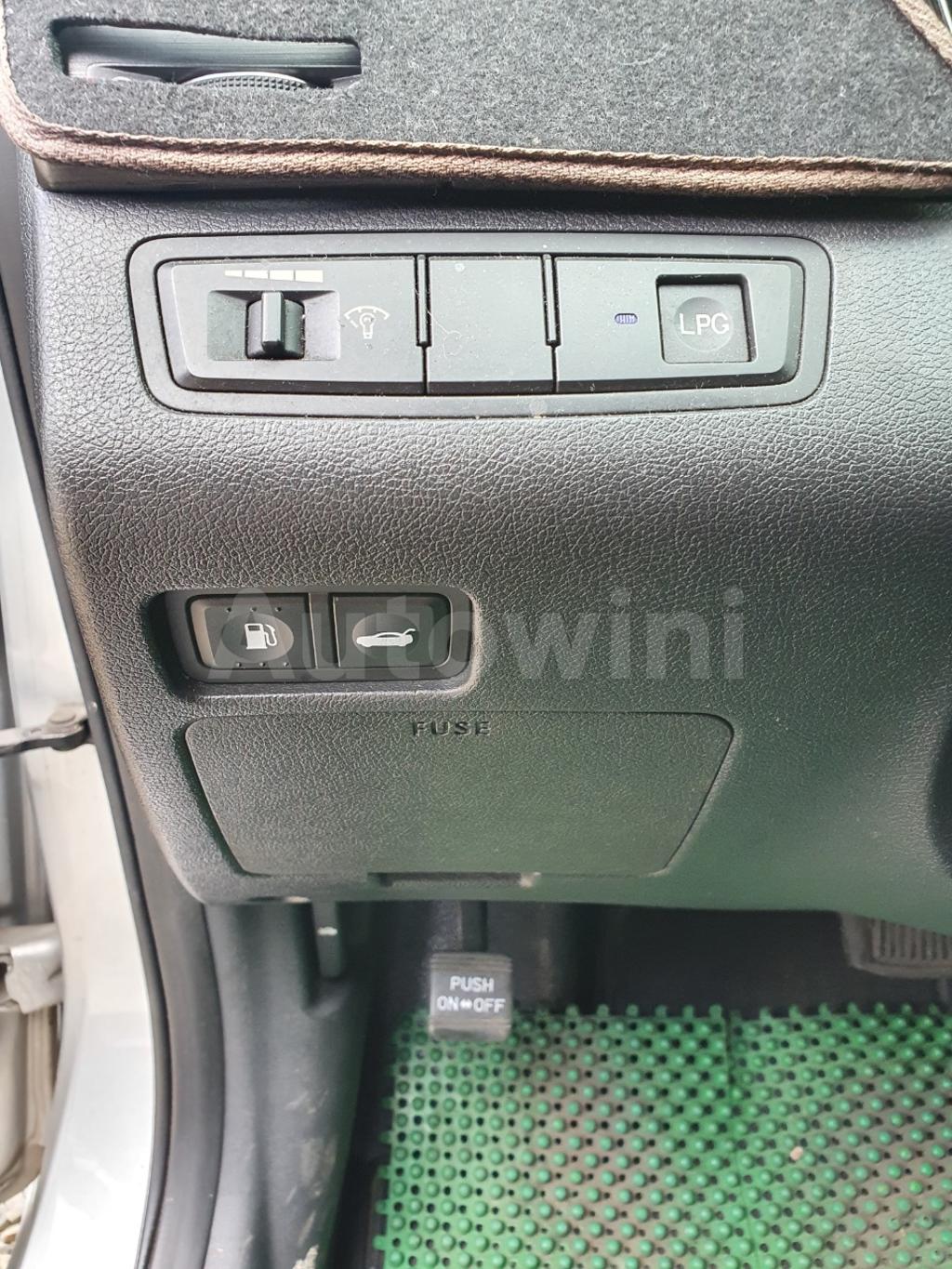 2013 HYUNDAI YF SONATA TAXI - 16