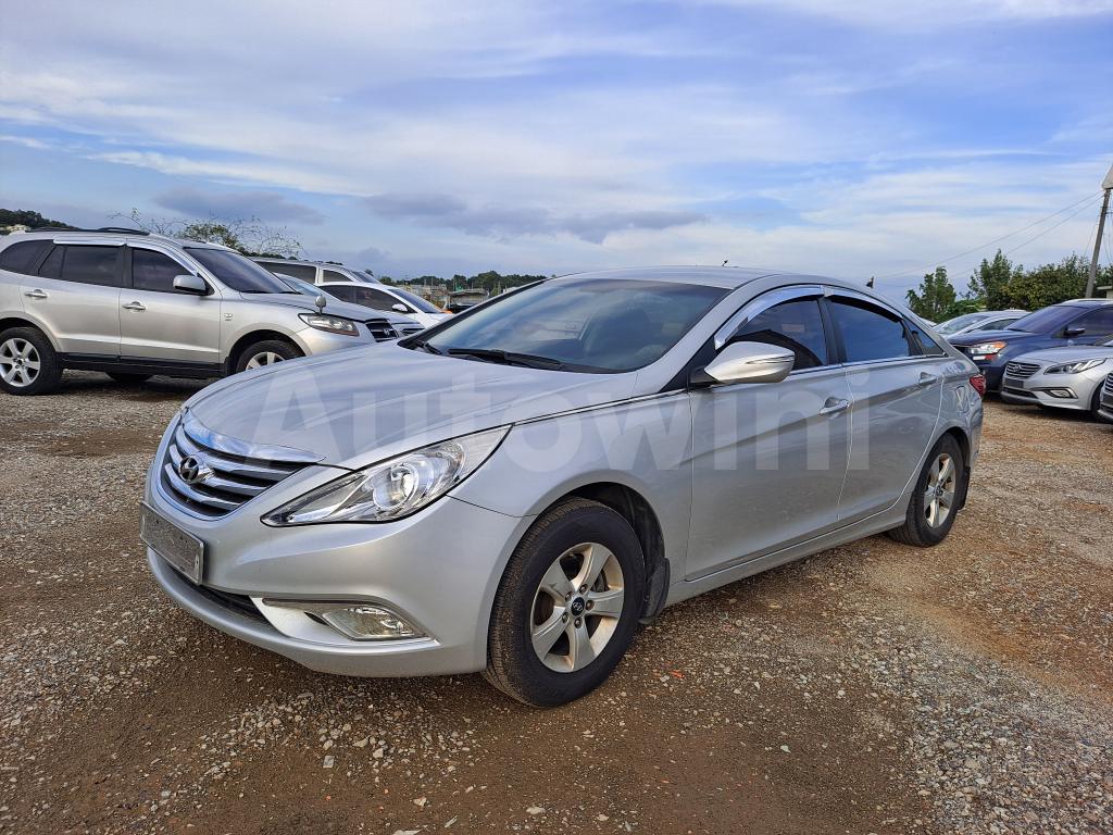 KMHEC41LBGA683442 2016 HYUNDAI YF SONATA THE BRILLIANT LPG TAXI-0